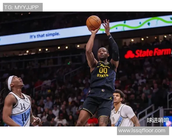 库明加巧妙借挡拆吸引防守精准助攻霍福德上篮展现篮球智慧